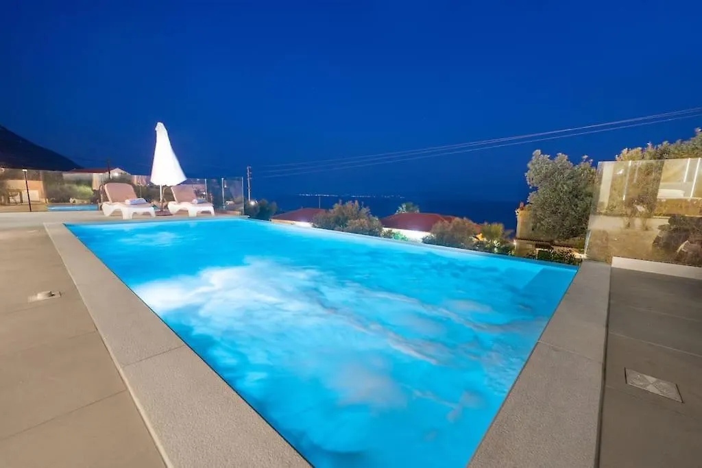 The Dukes Villa Lassi  Grecia